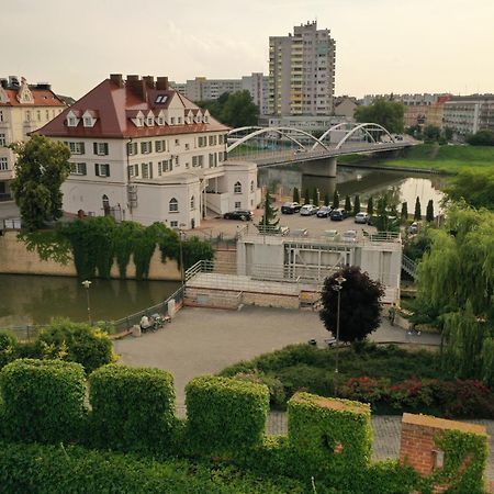 אופולה Hotel Piast מראה חיצוני תמונה